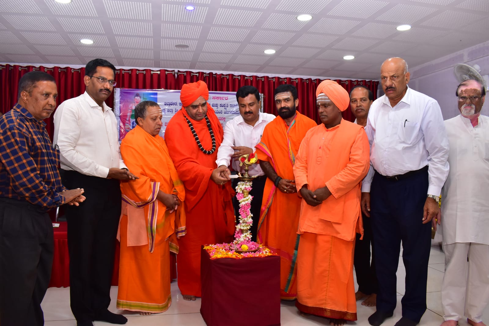 ಪುರಾಣ ಪ್ರಸಿದ್ಧ ವ್ಯಕ್ತಿಗಳ ತತ್ವಗಳು ಸ್ವಸ್ಥ ಸಮಾಜ ಕಟ್ಟುವುದಕ್ಕೆ ಅನುಕೂಲ: ಜಿಲ್ಲಾಧಿಕಾರಿ ಡಾ.ಹೆಚ್ ಎನ್ ಗೋಪಾಲಕೃಷ್ಣ