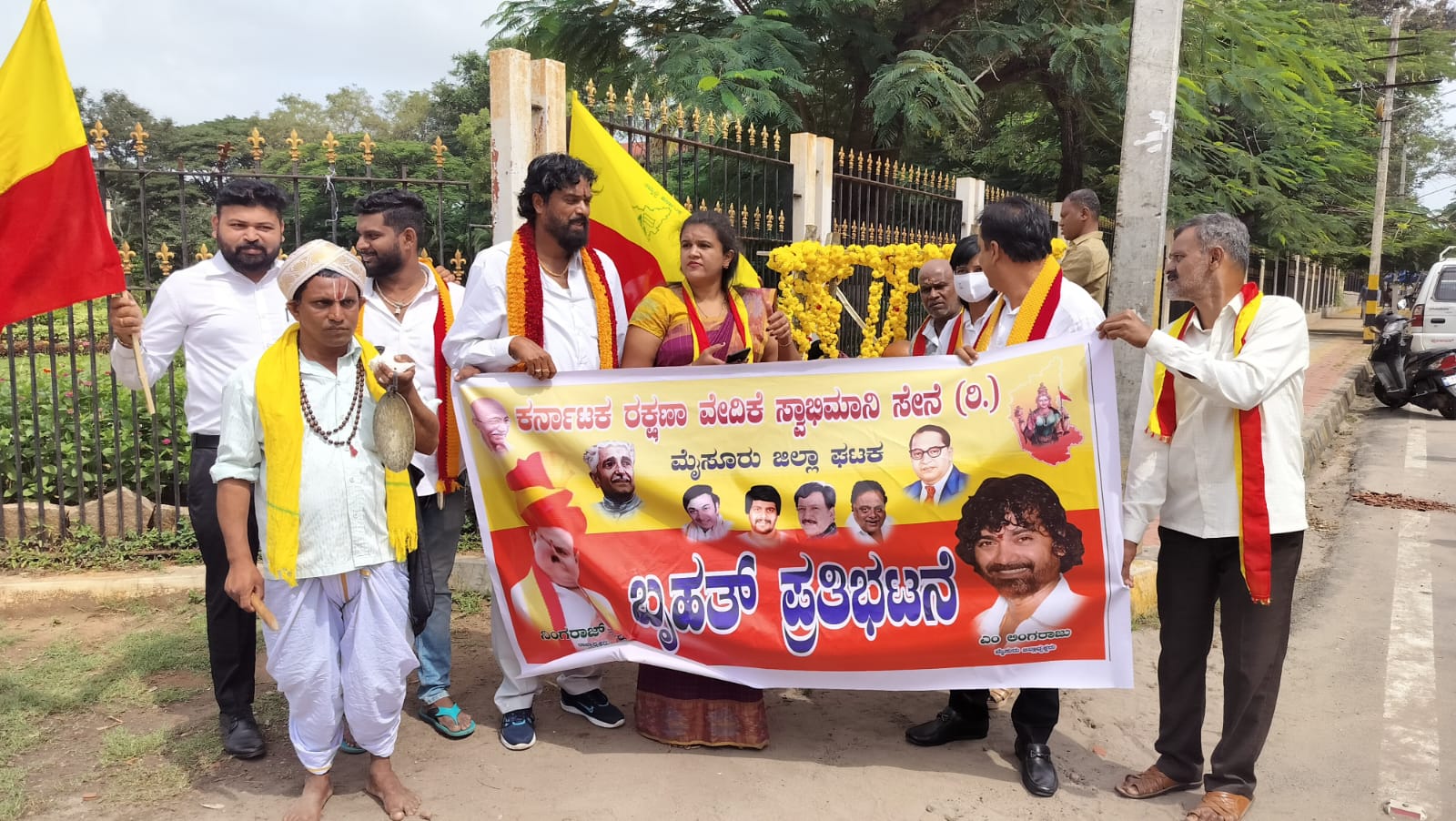 ಕಾವೇರಿಗಾಗಿ ಹೋರಾಟ…ತಮಿಳಿನಾಡು ಸಿಎಂ ಅಣುಕು ಶವಯಾತ್ರೆ…ಕರವೇ ಸ್ವಾಭಿಮಾನಿ ಸೇನೆಯಿಂದ ಆಕ್ರೋಷ…