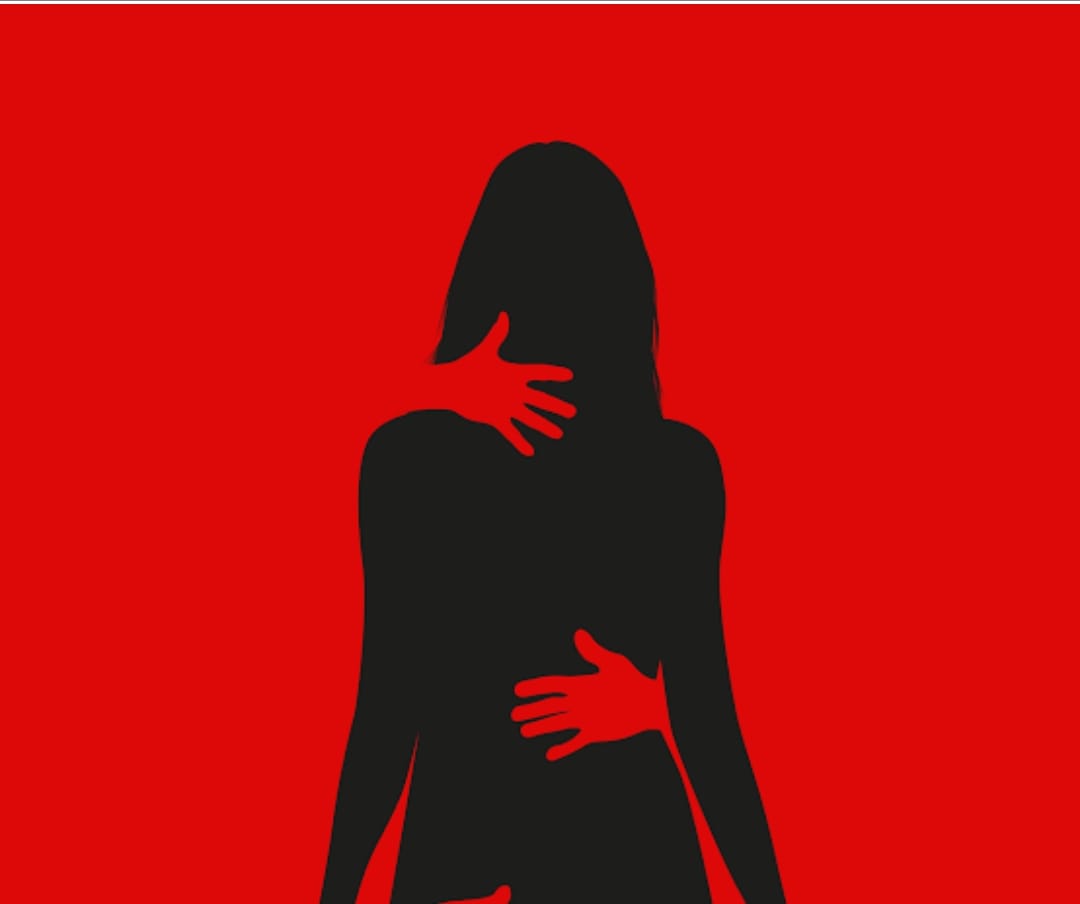 ಮೈಸೂರು:ಮಹಿಳೆಗೆ ದೂರದ ಸಂಭಂಧಿಯಿಂದ ಬ್ಲಾಕ್ ಮೇಲ್…ನಡವಳಿಕೆಯ ಫೋಟೋಗಳನ್ನ ಹಿಡಿದು ಧಂಕಿ…