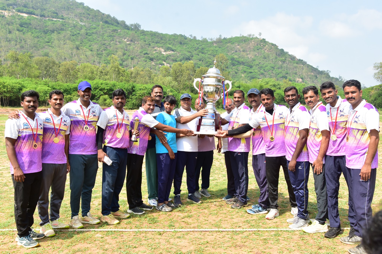 ಮೈಸೂರು ಪೊಲೀಸ್ ಪ್ರೀಮಿಯರ್ ಲೀಗ್…ಸಿಎಆರ್ ಕಿಂಗ್ಸ್ XI ವಿನ್ನರ್ಸ್…ಲಕ್ಷ್ಮಿಪುರಂ ಫೀನಿಕ್ಸ್ ರನ್ನರ್ ಅಪ್…