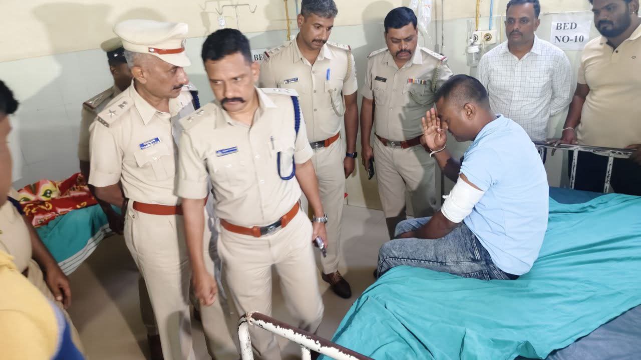 ದರೋಡೆ ಆರೋಪಿ ಕಾಲಿಗೆ ಗುಂಡಿನ ರುಚಿ…ಪೇದೆ ಮೇಲೆ ಅಟ್ಯಾಕ್ ಮಾಡಿದ ಆರೋಪಿ…ಆತ್ಮರಕ್ಷಣೆಗಾಗಿ ಫೈರಿಂಗ್…