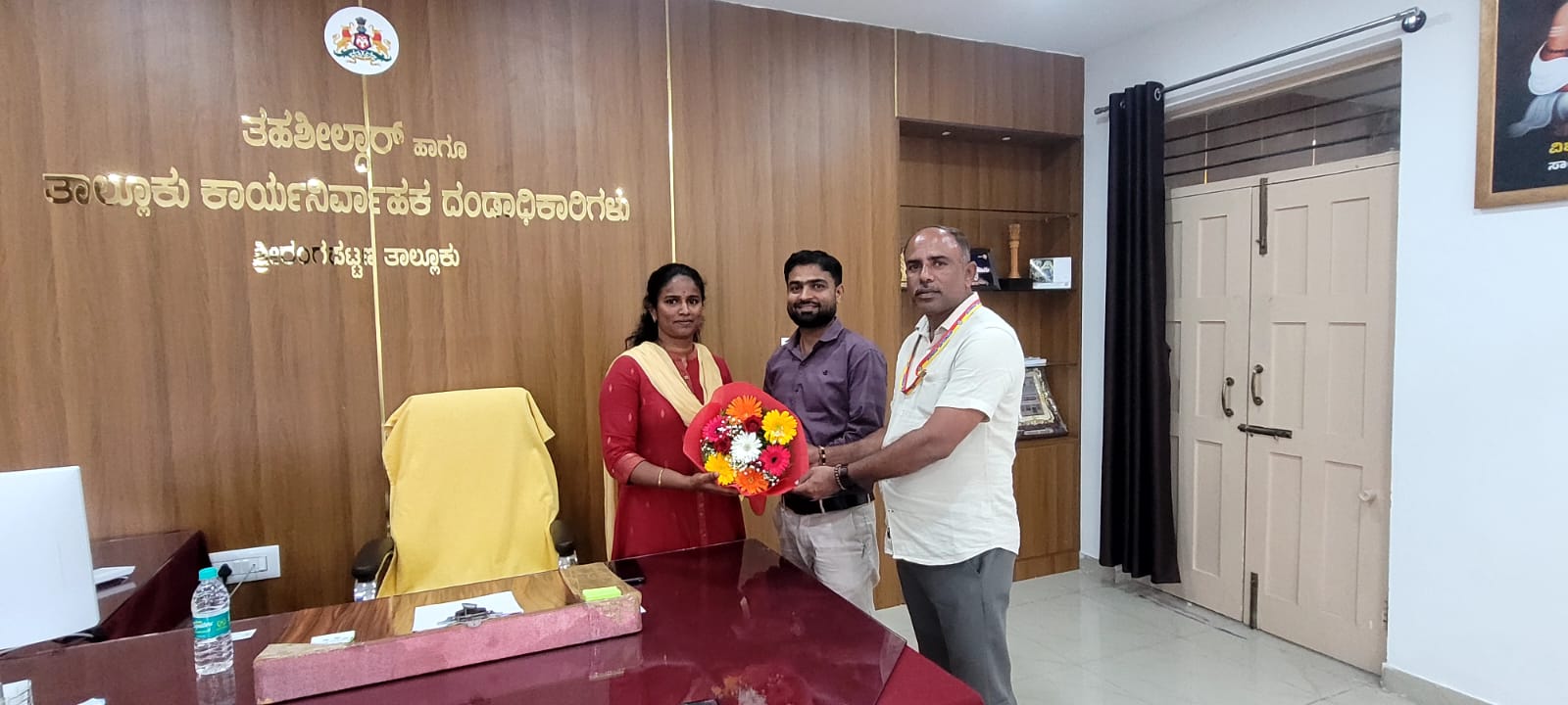 ಶ್ರೀರಂಗಪಟ್ಟಣ ಎಡಿಎಲ್ಆರ್ ಆಗಿ ಮಹಮದ್ ಹುಸೇನ್ ಅಧಿಕಾರ ಸ್ವೀಕಾರಅಧಿಕಾರ ಸ್ವೀಕರಿಸುತ್ತಿದ್ದಂತೆ ಭೂಮಾಪಕರಿಗೆ ಖಡಕ್ ಸೂಚನೆ