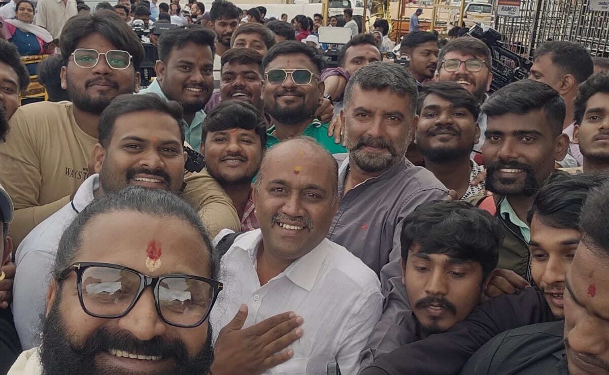 ಮಾಧ್ಯಮದವರ ಜೊತೆ ರಿಷಬ್ ಶೆಟ್ಟಿ ಸೆಲ್ಫಿ…