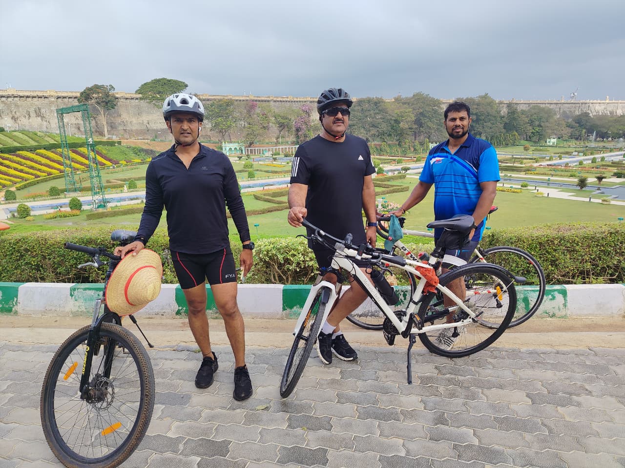 KRSನಲ್ಲಿ ಮತ್ತೆ ಭದ್ರತಾ ಲೋಪ ಆರೋಪ…ನಿರ್ಬಂಧಿತ ಪ್ರದೇಶದಲ್ಲಿ ಪ್ರಭಾವಿಗಳ ಕಾರುಬಾರು…