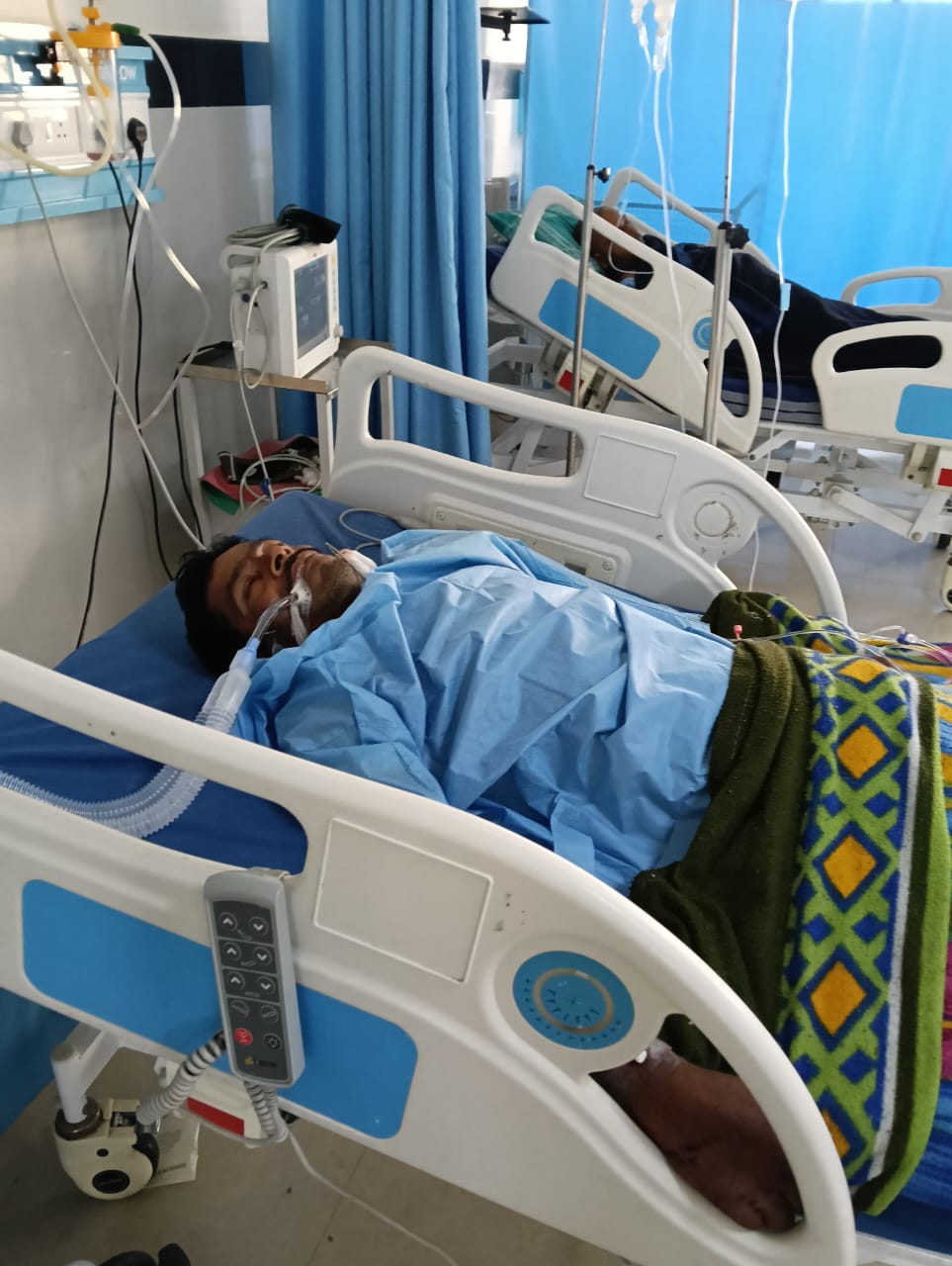 ಸೆಂಟರಿಂಗ್ ಸೀಲಿಂಗ್ ಕುಸಿದು ಕೂಲಿ ಕಾರ್ಮಿಕನಿಗೆ ಗಂಭೀರ ಗಾಯ…ಕಟ್ಟಡ ಮಾಲೀಕ ಸೇರಿದಂತೆ ನಾಲ್ವರ ವಿರುದ್ದ FIR