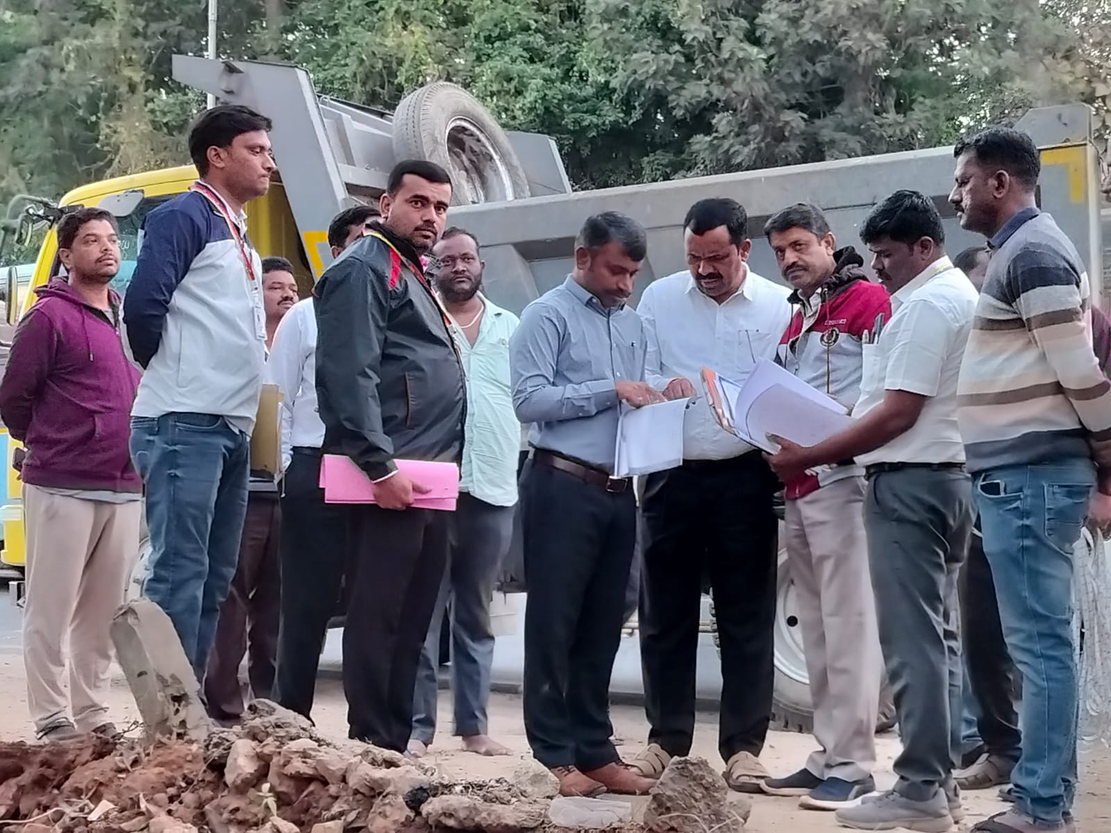 ಬೆಳ್ಳಂ ಬೆಳಗ್ಗೆ ಒತ್ತುವರಿದಾರರಿಗೆ ಶಾಕ್…ಭೂಗಳ್ಳರಿಗೆ ಬಿಸಿ ಮುಟ್ಟಿಸಿದ ಜಿಲ್ಲಾಡಳಿತ…ಜೆಸಿಬಿ ಘರ್ಜನೆ…ಕೋಟ್ಯಾಂತರ ಮೌಲ್ಯದ ಜಾಗ ವಶಕ್ಕೆ…Tv10 ಕನ್ನಡ ವಾಹಿನಿ ಇಂಪ್ಯಾಕ್ಟ್