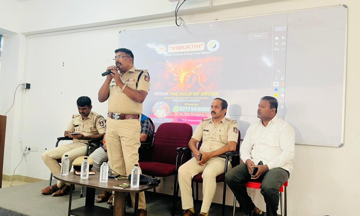 ಡ್ರಗ್ಸ್ ಮುಕ್ತ ಮೈಸೂರು…ವಿಮುಕ್ತಿ ಯೋಜನೆಗೆ ಚಾಲನೆ…ವಾಟ್ಸಾಪ್ ನಂ.ಬಿಡುಗಡೆ… ಮೇಟಗಳ್ಳಿ ಠಾಣೆಯಿಂದ ಜಾಗೃತಿ…ಶಾಲಾ ಕಾಲೇಜುಗಳಲ್ಲಿ ಅರಿವು…