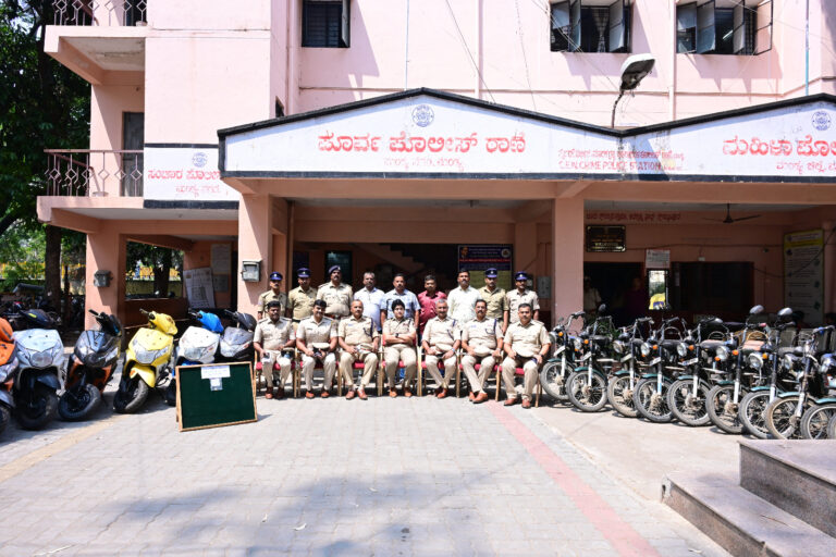ಮಂಡ್ಯ ಪೊಲೀಸರ ಭರ್ಜರಿ ಕಾರ್ಯಾಚರಣೆ…ಬೈಕ್ ಕಳ್ಳರ ಬಂಧನ…14 ಲಕ್ಷ ಮೌಲ್ಯದ 27 ಬೈಕ್ ಮೂರು ಲಕ್ಷ ಮೌಲ್ಯದ ಚಿನ್ನಾಭರಣ ವಶ…