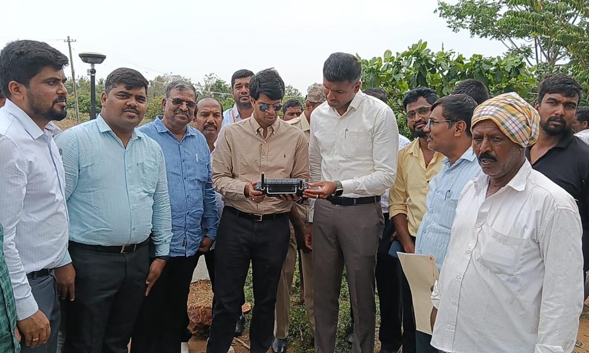 MDA ಹೊಸಬಡಾವಣೆ ನಿರ್ಮಾಣ ಪ್ರಕ್ರಿಯೆ…ಡ್ರೋನ್ ಮೂಲಕ ಜಮೀನು ಸರ್ವೆ ಕಾರ್ಯ…ಜಿಲ್ಲಾಧಿಕಾರಿ ಲಕ್ಷ್ಮಿಕಾಂತ ರೆಡ್ಡಿ ಚಾಲನೆ…