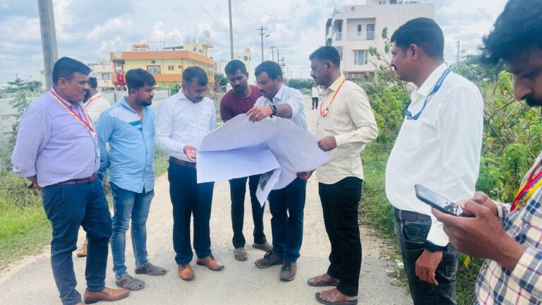 ಸ್ಥಗಿತಗೊಂಡಿರುವ ಮೈನಿಂಗ್ ನಲ್ಲಿ ಕೊಳ್ಳೆ…ಕೋಟ್ಯಾಂತರ ಮೌಲ್ಯದ ಸರ್ಕಾರಿ ಜಾಗಕ್ಕಿಲ್ಲ ರಕ್ಷಣೆ…ನಿವೇಶನಗಳಾಗಿ ಪರಿವರ್ತಿಸಿ ಮಾರಾಟ…ಬೆಲೆಬಾಳುವ ಖನಿಜಗಳು ಖದೀಮರ ಪಾಲು…ರಕ್ಷಣೆ ಮಾಡುವಂತೆ ದೂರು ಕೊಟ್ರೂ ಡೋಂಟ್ ಕೇರ್…ಕ್ರಮ ಕೈಗೊಳ್ಳಲು ಮೀನಾ ಮೇಷ…ಪ್ರಭಾವಿಗಳ ಕೈವಾಡವೇ…ಅಕ್ರಮದ ಹಿಂದಿರುವ ಕಾಣದ ಕೈಗಳು ಯಾವುದು…?