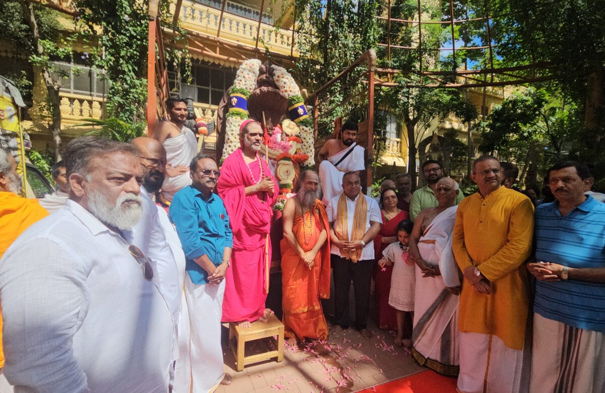 ಗಣಪತಿ ಆಶ್ರಮಕ್ಕೆ ತಲುಪಿದ ಲಕ್ಷ್ಮಿನರಸಿಂಹ ಹಾಗೂ ಪಂಚಮುಖಿ ಆಂಜನೇಯ ವಿಗ್ರಹಗಳು…ಗಟ್ಟವಾಡಿ ಗ್ರಾಮಕ್ಕೆ ತೆರಳಲಿರುವ ಮೂರ್ತಿಗಳು…