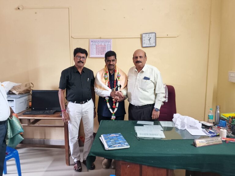 ಸರಗೂರು ಸರ್ಕಾರಿ ಪದವಿ ಪೂರ್ವ ಕಾಲೇಜು ಪ್ರಾಂಶುಪಾಲ ಎಚ್.ವಿ. ರಾಘವೇಂದ್ರ ಅವರಿಗೆ ಆತ್ಮೀಯ ಸನ್ಮಾನ