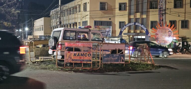 ವಿವಾದಿತ ಸರ್ಕಲ್ ನಲ್ಲಿ ರಾರಾಜಿಸಿದ ಪೊಲೀಸ್ ಜೀಪ್…ಇದು ಮುನ್ನೆಚ್ಚರಿಕೆ ಕ್ರಮವೇ…?